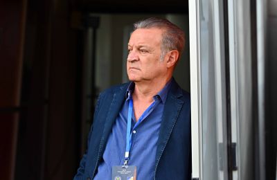 Ελ Αραμπί: Κάποιοι με ραβδιά, άλλοι με... πιστόλια