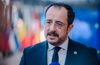 Πάει κατεχόμενα ο Ερντογάν για την μαντήλα 