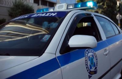 Μόλις το 22% δηλώνει ότι συμφωνεί εντελώς με τον τρόπο διακυβέρνησής του, ενώ διπλάσιοι Αμερικανοί (45%) εκφράζουν αποδοκιμασία