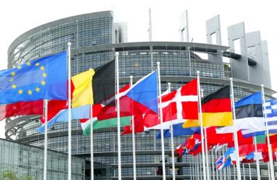 Η Ουάσιγκτον και το Πεκίνο ανταλλάσσουν χτυπήματα με δασμούς