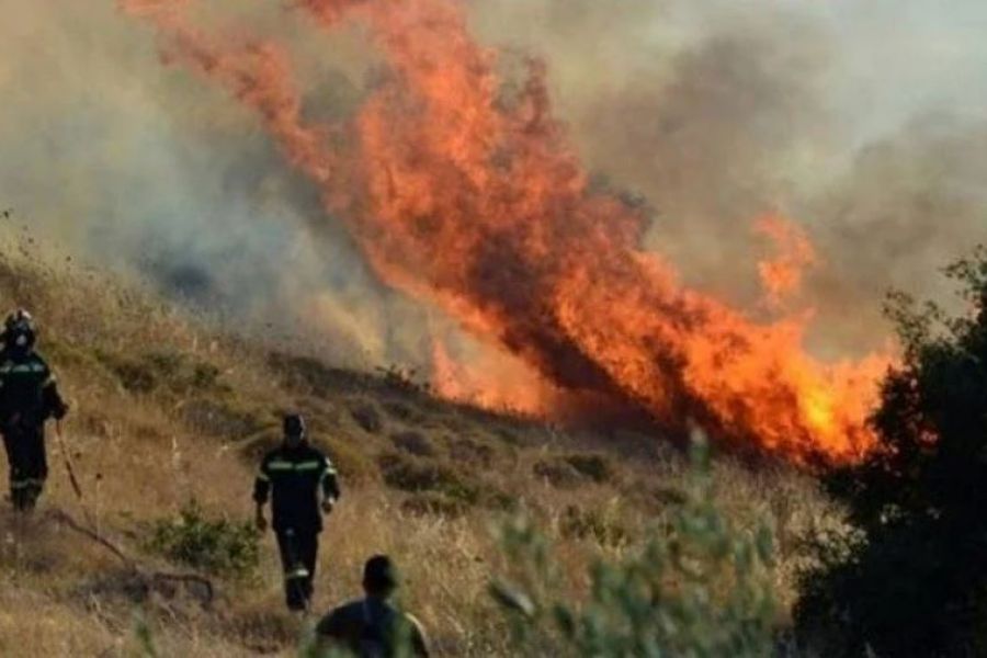 SOS Πυροσβεστικής – 47 πυρκαγιές σε μια μέρα (ΒΙΝΤΕΟ) SOS Πυροσβεστικής – 47 πυρκαγιές σε μια μέρα (ΒΙΝΤΕΟ)