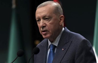 Ειδικός ανάγνωσης χειλιών αποκάλυψε τι είπε ο Τραμπ στον Μακρόν
