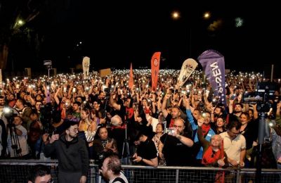 Επιχειρηματίας, influencer, συγγραφέας, τώρα και πτυχιούχος νομικής ο Χριστόφορος Τορναρίτης