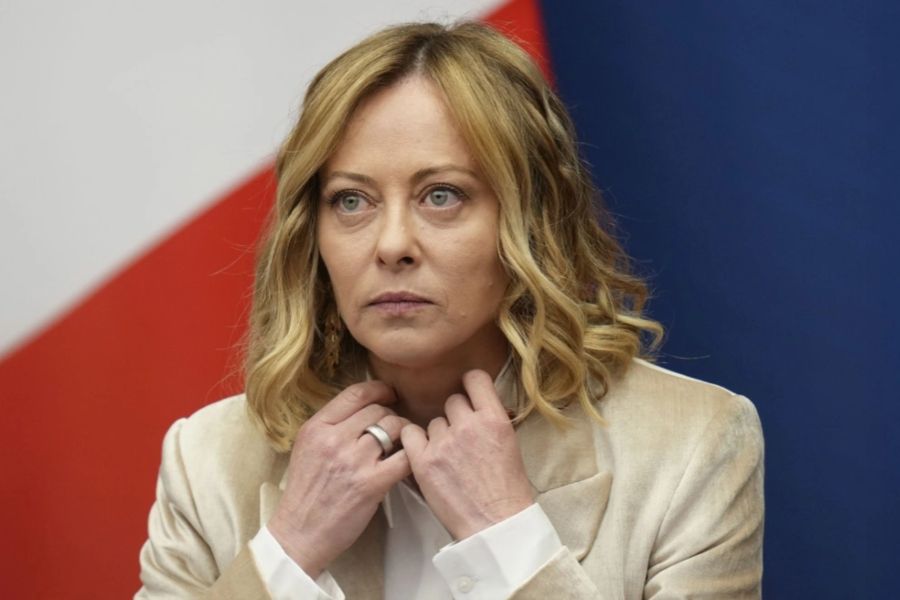 Απασφάλισε η Μελόνι: Φρικιαστική και άνανδρη επίθεση