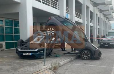 Σταμάτησε σε κολώνες