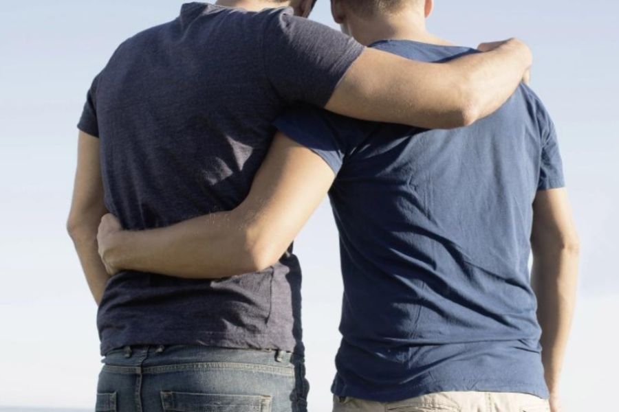 Η δημόσια ερώτηση από γκέι ζευγάρι για την Κύπρο που «έριξε» τα social Η δημόσια ερώτηση από γκέι ζευγάρι για την Κύπρο που «έριξε» τα social