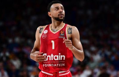 Έκαψε το πρώτο... match ball, αλλά ο Ολυμπιακός περνάει την Πέμπτη 