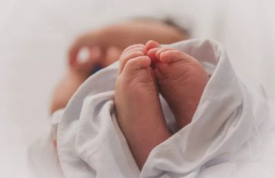 Το βρέφος διαγνώστηκε με μηνιγγίτιδα αλλά και σηψαιμία