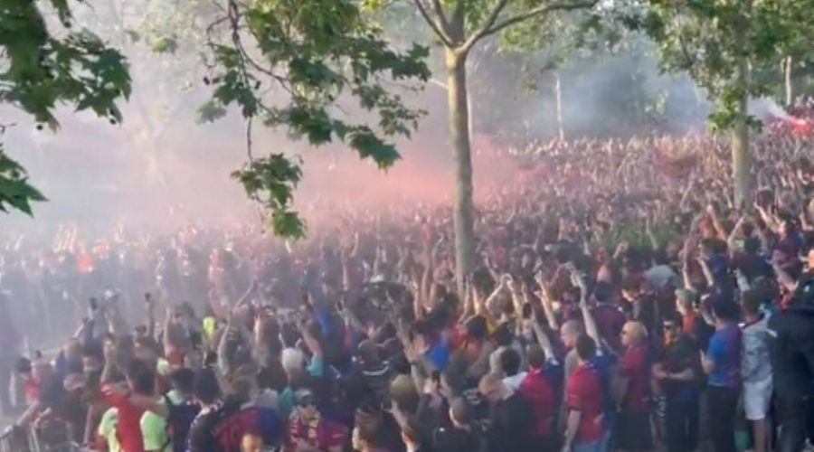 Πάρτι από τους οπαδούς της Μπαρτσελόνα (vids)
