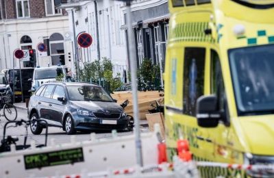 Ηλικιωμένος άνδρας έχασε τον έλεγχο του αυτοκινήτου του και πέρασε μέσα από το πλήθος στην Κοπεγχάγη