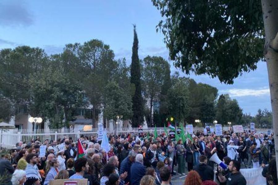 Διαμαρτυρία έξω από το Προεδρικό για επίσκεψη Προέδρου στο Ισραήλ
