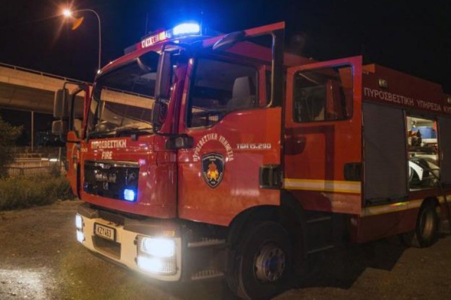 Φωτιά σε εγκαταλελειμμένο κτήριο στη Δρούσεια