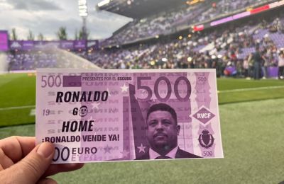 Ronaldo go home: Διαμαρτυρία με χαρτονομίσματα
