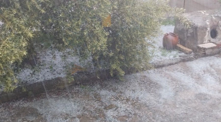 Έντονες βροχοπτώσεις σε πολλές περιοχές (ΚΑΙΡΟΦΙΛΟΙ ΚΥΠΡΟΥ)