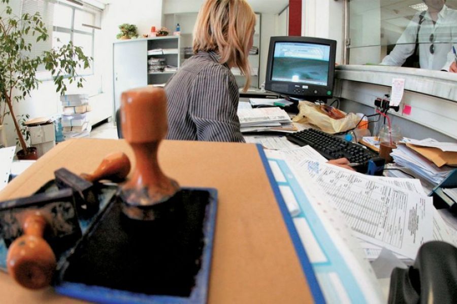 Δημόσια Υπηρεσία: Θα δουλεύουν λιγότερες ώρες οι γονείς