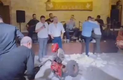 Viral αρραβώνας