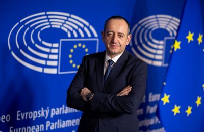 Τρεις στους τέσσερις ευρωβουλευτές τοποθετήθηκαν αρνητικά στην εισήγηση για καταδίκη της παράνομης καθόδου του Ταγίπ Ερντογάν στην κατεχόμενη Κύπρο