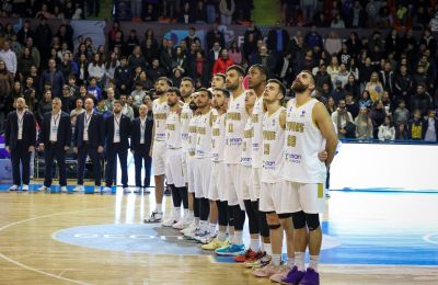 Η τεράστια αγκαλιά του κόσμου στην Εθνική Κύπρου