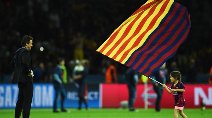 «Μακάρι να είχα τη μικρή μου πάλι στο χορτάρι, με τη σημαία…»