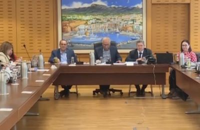 Δεν έβαλαν το γνωστό άσμα 