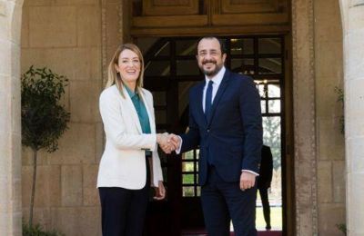 Η κ. Μέτσολα πραγματοποιεί επίσκεψη εργασίας στην Κύπρο