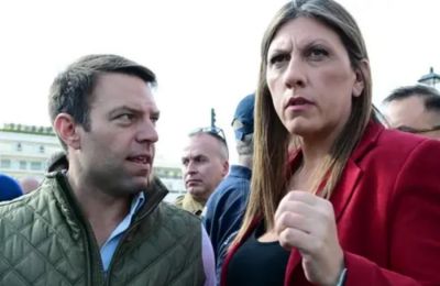 Ο Στέφανος Κασσελάκης μαζί με τη Ζωή Κωνσταντοπούλου