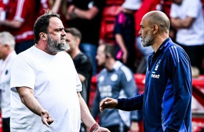 Νέβιλ: «Σκανδαλώδες αυτό που έκανε ο Μαρινάκης»