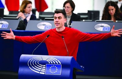 Μόνο τρεις ευρωβουλευτές καταψήφισαν το ψήφισμα και ένας από αυτούς ήταν ο Φειδίας.
