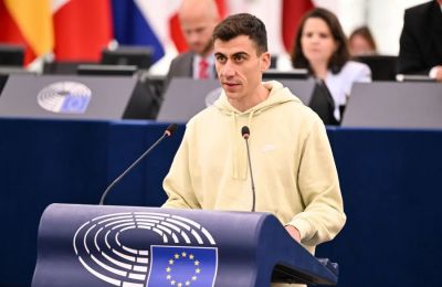 «Το να είσαι σε πόλεμο με κάποιον, ειδικά με τη Ρωσία που ήταν σύμμαχός μας τόσα χρόνια δεν φκάλλει πούποτε, μόνο κακό μας κάνει», είπε ο Φειδίας Παναγιώτου