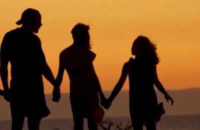 Διαβάζοντας κάποιος τα σχόλια κάτω από την ανάρτηση μόνο συγκίνηση νιώθει για την ανθρωπιά που ξαφνικά αναδύει το διαδίκτυο.