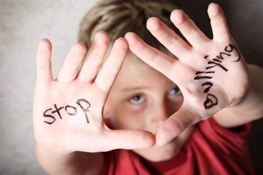 «Ραγδαία» αύξηση κλήσεων για bullying και κακοποίηση
