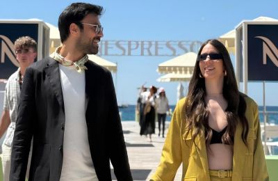 Με σιέλ τουαλέτα και με φουσκωμένη κοιλίτσα η Σιμώνη Χριστοδούλου στο πλευρό του Αντρέα Γεωργίου