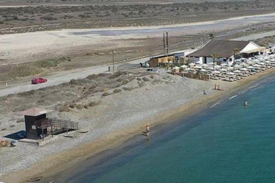 Σε δειγματοληψία από Lady’s Mile προχώρησαν Δήμοι Λεμεσού και Κουρίου