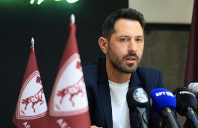 Παρουσίασε Πετράκη η ΑΕΚ
