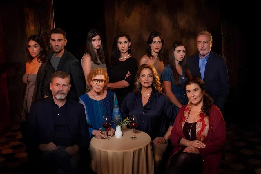 Η γη της ελιάς spoiler