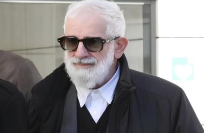 Η πρωτόδικη κατάθεση διευθύντριας δημοσίων σχέσεων καναλιού και η αντίδραση της συνηγόρου του κατηγορούμενου ηθοποιού