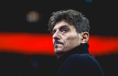 Πήρε θέση στην Etihad Arena και αποθεώθηκε ο Γιαννακόπουλος! (vid)