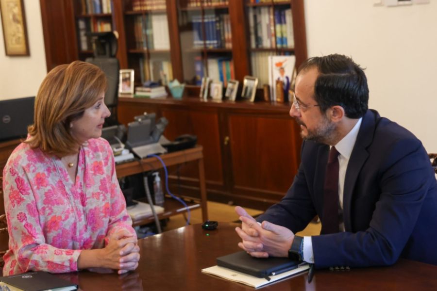 Είδε τον πρόεδρο και έθεσε τον στόχο της η Ολγκίν