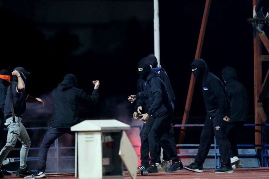 Γιατί καθυστερεί το νομοσχέδιο για τη βία στα γήπεδα