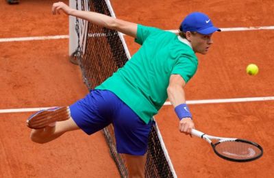 Με περίπατο στον 4ο γύρο του Roland Garros ο σαρωτικός Σίνερ