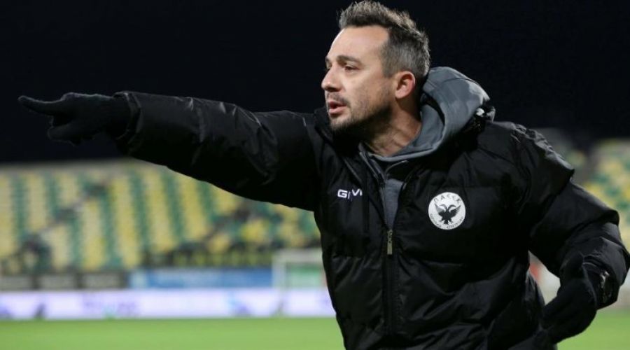 Τριπλή ανανέωση στην ΠΑΕΕΚ