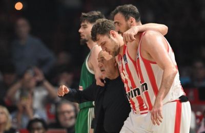 Συναγερμός με Βεζένκοφ στον Ολυμπιακό
