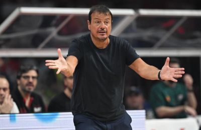 «Συγχαρητήρια σε όλους στον Ολυμπιακό εκτός από έναν παίκτη»