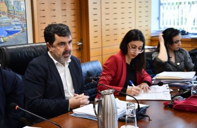 Ξέφυγαν στη Βουλή: Ο Μυλωνάς ζήτησε να αποχωρήσουν συνάδελφοί του