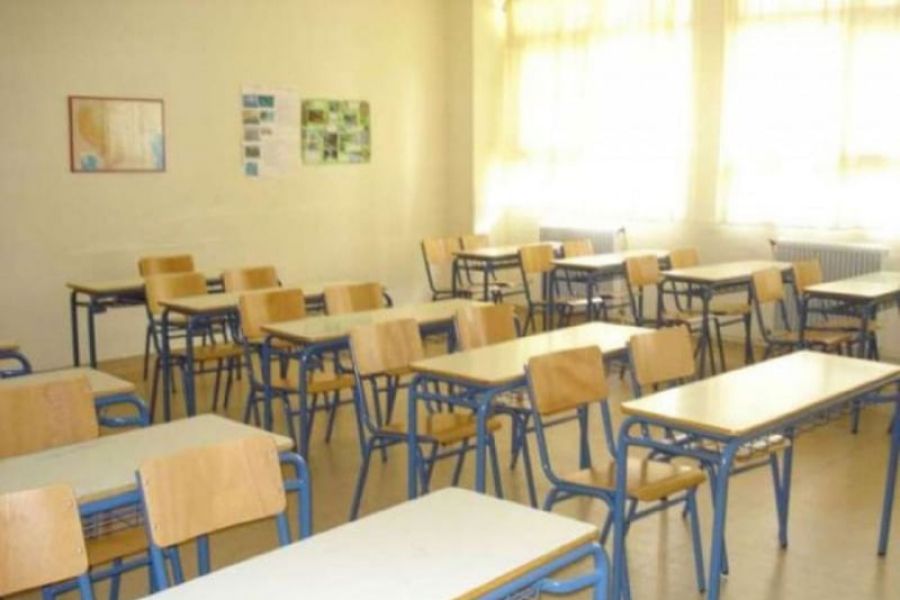 Προπονητής με ποινικά αδικήματα σε εκπαιδευτική επίσκεψη σε δημοτικό