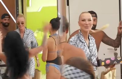 Ξανά στο σπίτι και ήδη τρίζει η… κλίκα