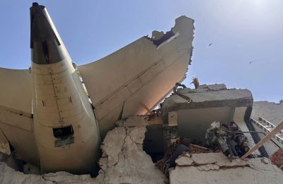Το αεροσκάφος στην Ινδία συνετρίβη πάνω σε ένα ξενώνα γιατρών
