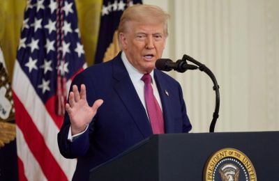 Τραμπ σε Ιράν: Κάντε συμφωνία πριν καταστραφείτε ολοσχερώς 