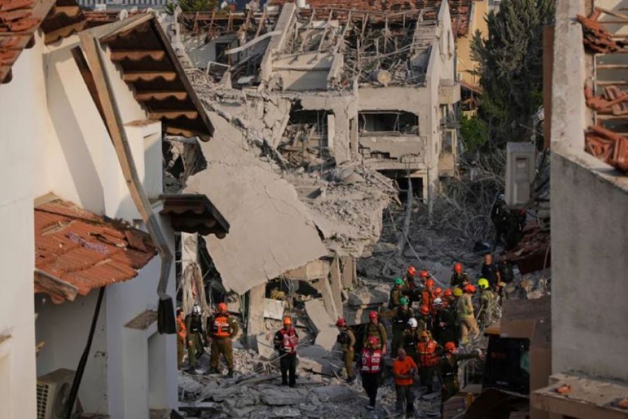 Φλέγεται η Μ. Ανατολή- «Η Τεχεράνη θα καεί» προειδοποιεί το Ισραήλ