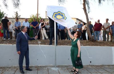 Ο Χαράλαμπος Προύντζος και η Έλση Χριστόφια στην τελετή ονοματοδοσίας της Λεωφόρου Δημήτρη Χριστόφια